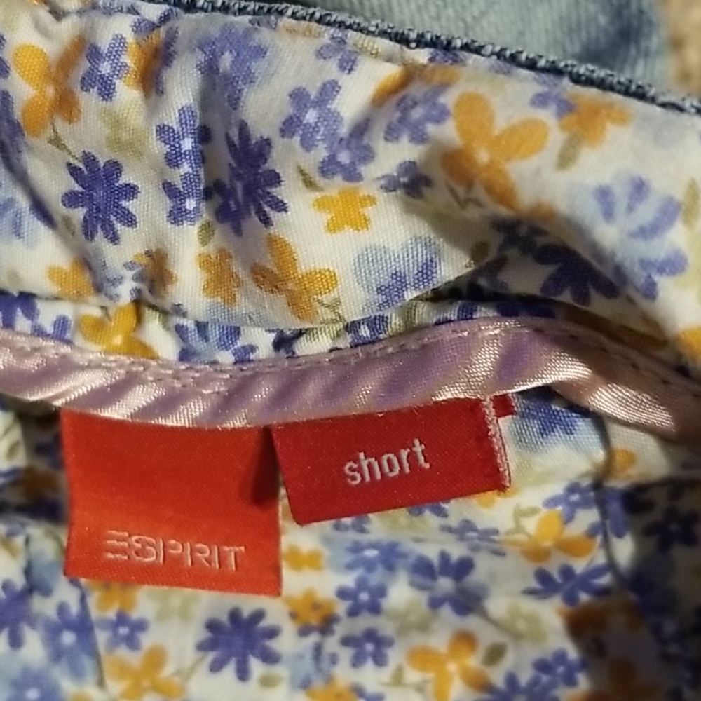 Jeans - Picture 3 of 4